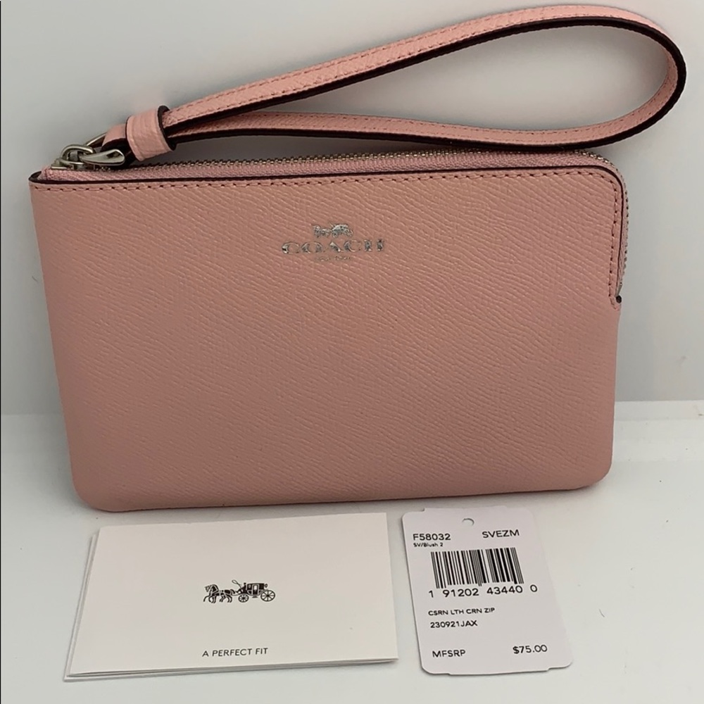 NWT Coach Corner Zip Wristlet Wallet